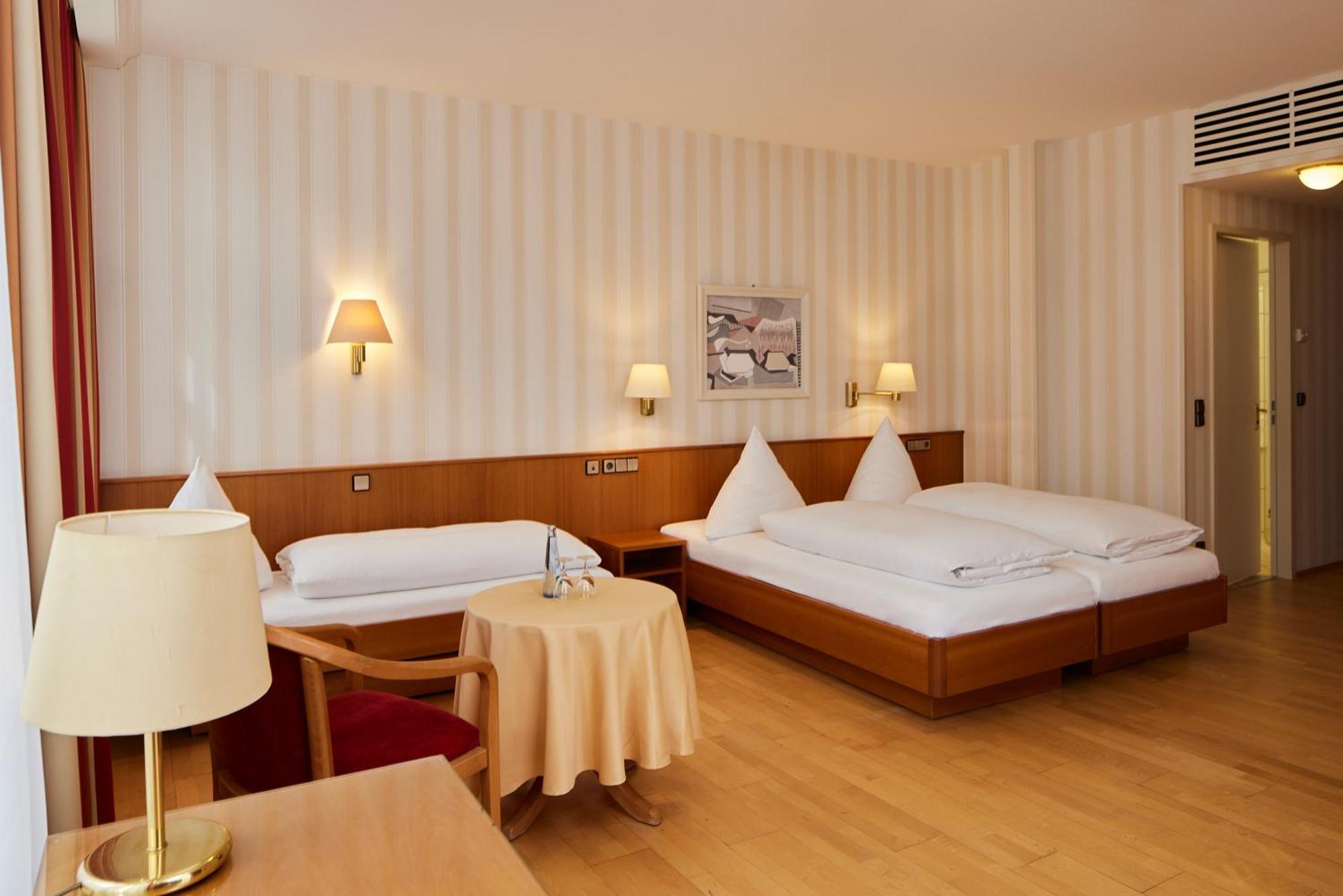 Hotel Zum Schiff Фрайбург Екстериор снимка