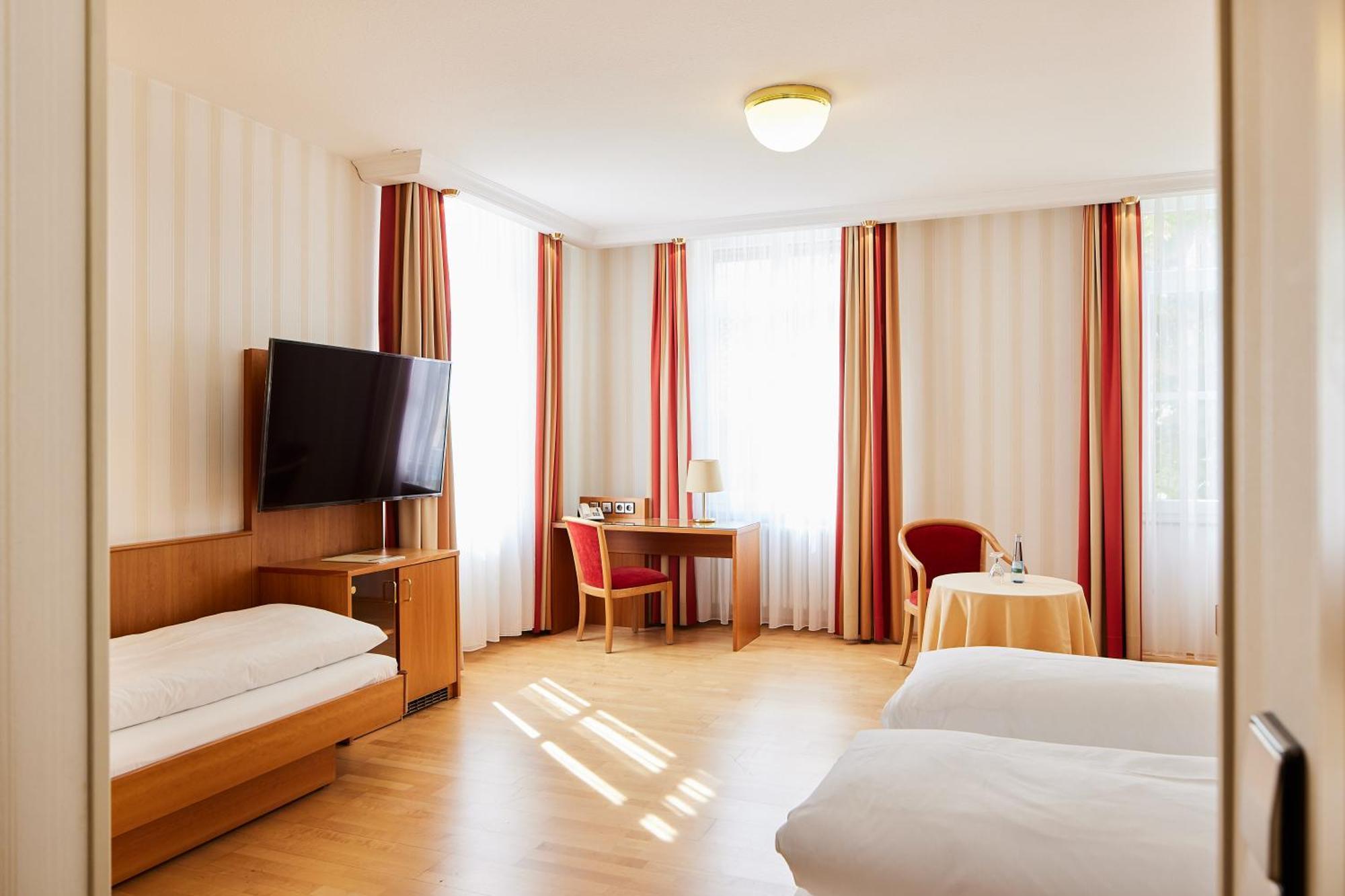 Hotel Zum Schiff Фрайбург Екстериор снимка