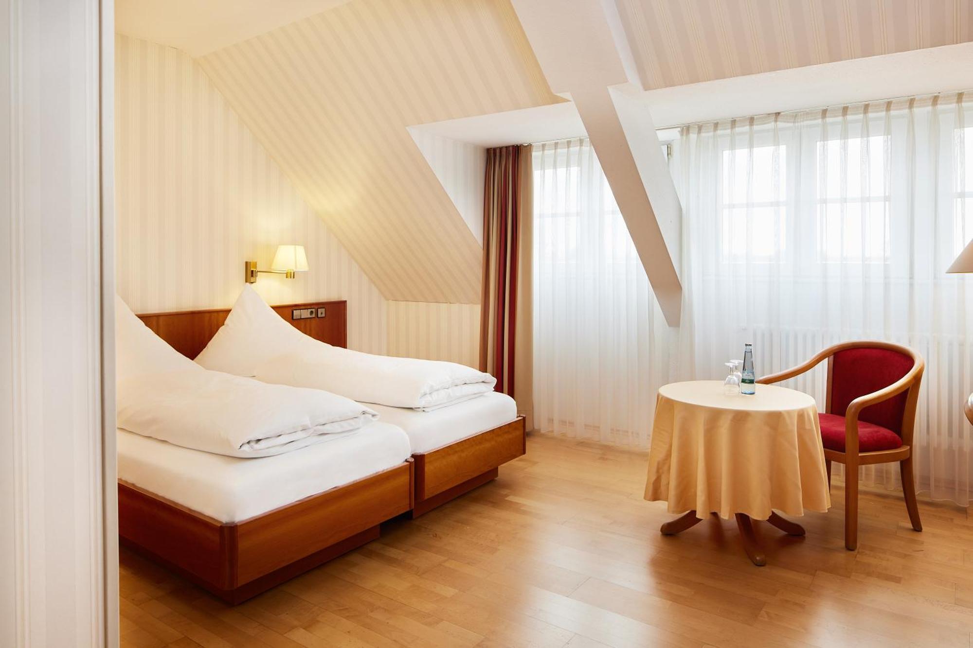 Hotel Zum Schiff Фрайбург Екстериор снимка